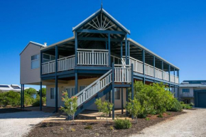 Peppy By The Sea, Capel